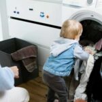 Якої помилки під час прання ніколи не слід допускати, якщо хочете зберегти свій одяг?