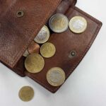 Шкідливі прихильності: як борги висмоктують гроші з вашого гаманця та що з цим робити