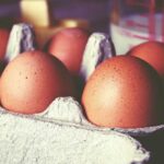 Мити курячі яйця потрібно лише в одному випадку.