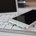 Марнотратство: основні причини, чому не варто наклеювати захисні плівки на смартфон