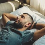 Коли найкраще лягати спати і прокидатися, щоб відчувати себе бадьорим та енергійним?