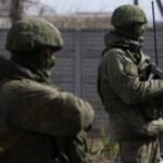 Дрони та мотоцикли. Експерти оцінюють нову тактику російської армії у війні проти України