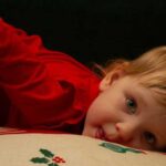 Дворічна дівчинка прокинулася посеред ночі від паранормального явища