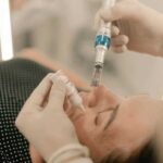 Фракційна мезотерапія: чим вона відрізняється від ін'єкційної мезотерапії — і що обрати?