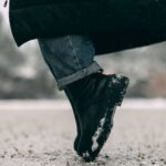 Названі прості способи очищення одягу від бруду та реагентів у домашніх умовах