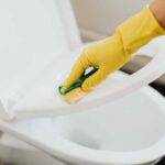 Як позбутися багаторічного нальоту в унітазі, не відвідуючи магазин побутової хімії