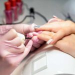 Дизайн нігтів, який варто спробувати в перший тиждень осені