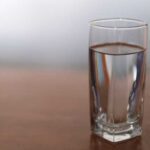 Страждання від нестачі води закінчилися: міф про необхідність вживати вісім склянок води на день розвіяно