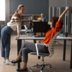 Чотири вправи для бадьорості, які ви можете легко виконувати в офісі