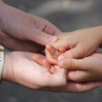 Чи потрібно самостійно витягувати скалки і як це зробити правильно?