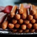 Ковбаси та сосиски: яка шкода і чи є безпечна порція?