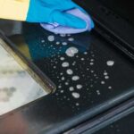 Відкрийте секрет блиску: як відновити прозорість скла духовки без хімікатів