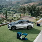 Перше знайомство з Lexus RZ: редактор Vogue Ukraine тестує головну новинку сезону