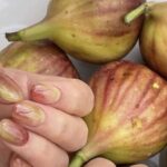 Нігті з фруктовою шкіркою: літній манікюр з Кореї, який підніме вам настрій