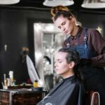 Сприятливі дні для стрижки та фарбування волосся за місячним календарем на серпень 2025 року