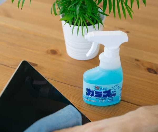 Як правильно почистити екран ноутбука,…