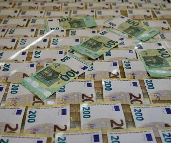 Як жити без грошей –…