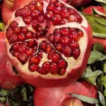 Як очистити гранат за 10 секунд без бризок: метод, який обманює фізику