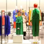 Модний прогноз від Vogue: у тренді – мікроплаття та сукні-фартухи