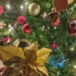 Які іграшки не можна вішати на ялинку на рік Коні: ви здивуєтеся, що в цьому списку