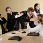 Що робити, щоб погасити конфлікт на роботі