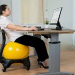 Чому шкідливо багато сидіти?