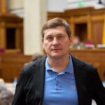 Чотири місця відокремлюють “Слугу народу” від втрати статусу партії з найбільшою кількістю депутатів: Одарченко, який втік, позбавлений мандату.