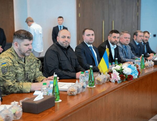 Перемовини в Абу-Дабі: Україна, США…