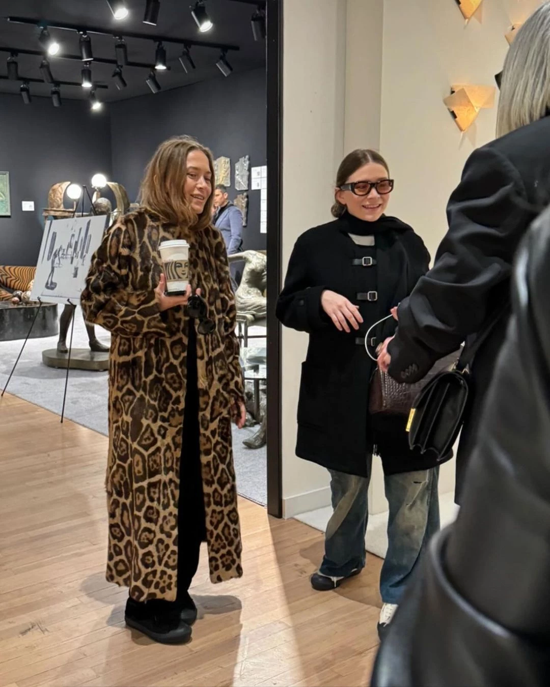 Instagram @olsenoracle11