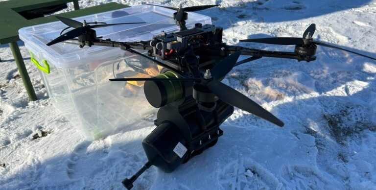 Безпілотники ворога на оптоволокні сягнули околиць Харкова: ексклюзивні кадри 5 Безпілотники ворога на оптоволокні сягнули околиць Харкова: ексклюзивні кадри 4