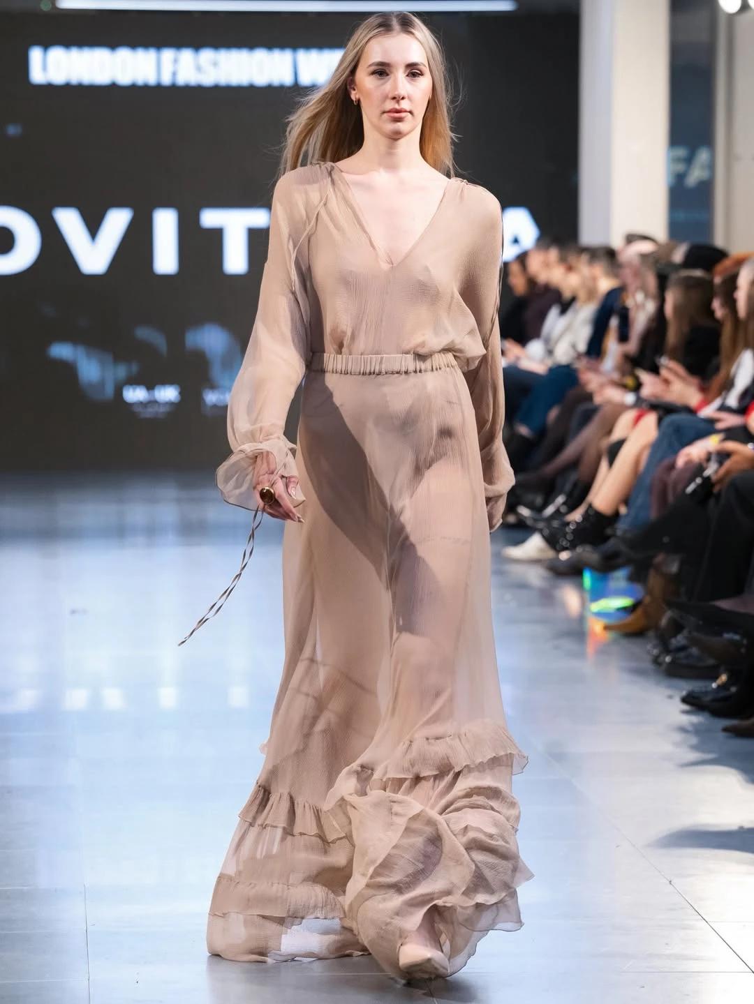 Українські дизайнери запалили подіуми London Fashion Week: найяскравіші моменти 20 Українські дизайнери запалили подіуми London Fashion Week: найяскравіші моменти9