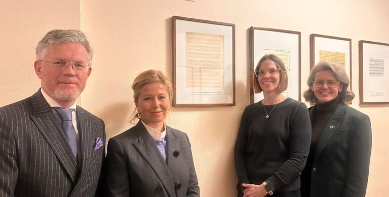 "Щедрик" здобув овації: шедевр Леонтовича прозвучав у серці американської музики 11