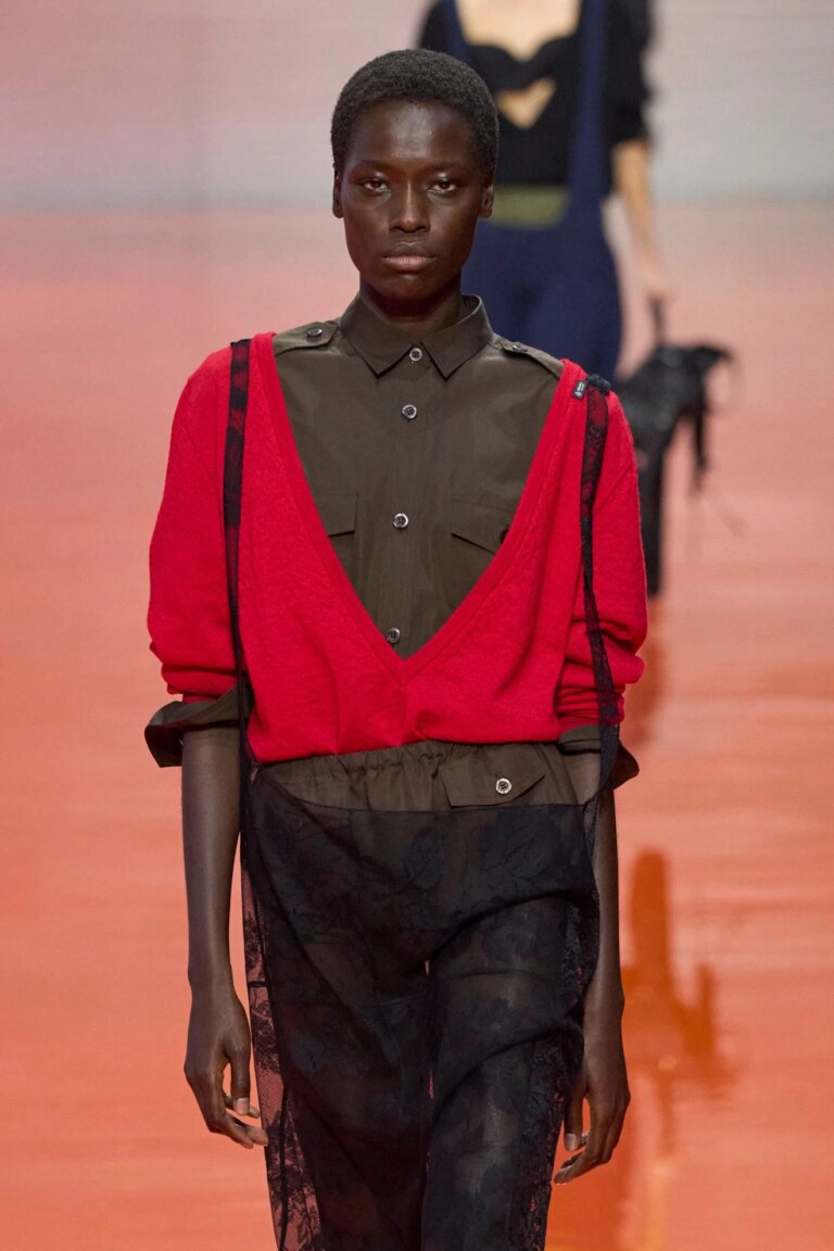 7 трендових в'язаних речей, що врятують від весняної примхливої погоди 15 7 трендових в'язаних речей, що врятують від весняної примхливої погоди 15