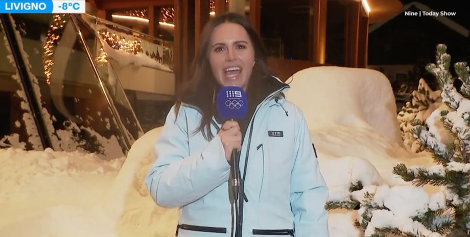 Скандал на Олімпіаді 2026: австралійська ведуча шокувала ефір, будучи нетверезою, та торкнулася снігу 3 Скандал на Олімпіаді 2026: австралійська ведуча шокувала ефір, будучи нетверезою, та торкнулася снігу 3