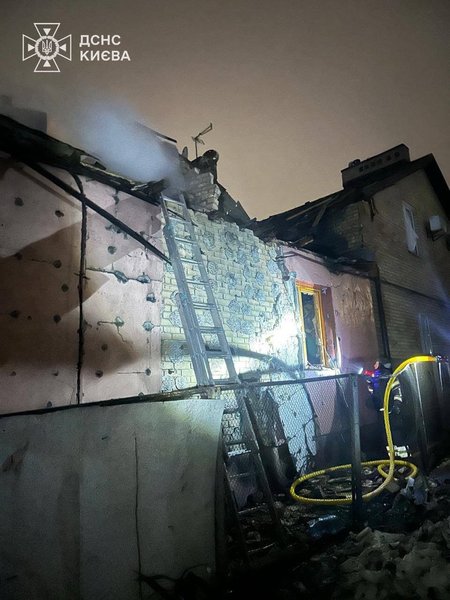 Нічний удар по Києву: опубліковано кадри наслідків 6 Нічний удар по Києву: опубліковано кадри наслідків 6