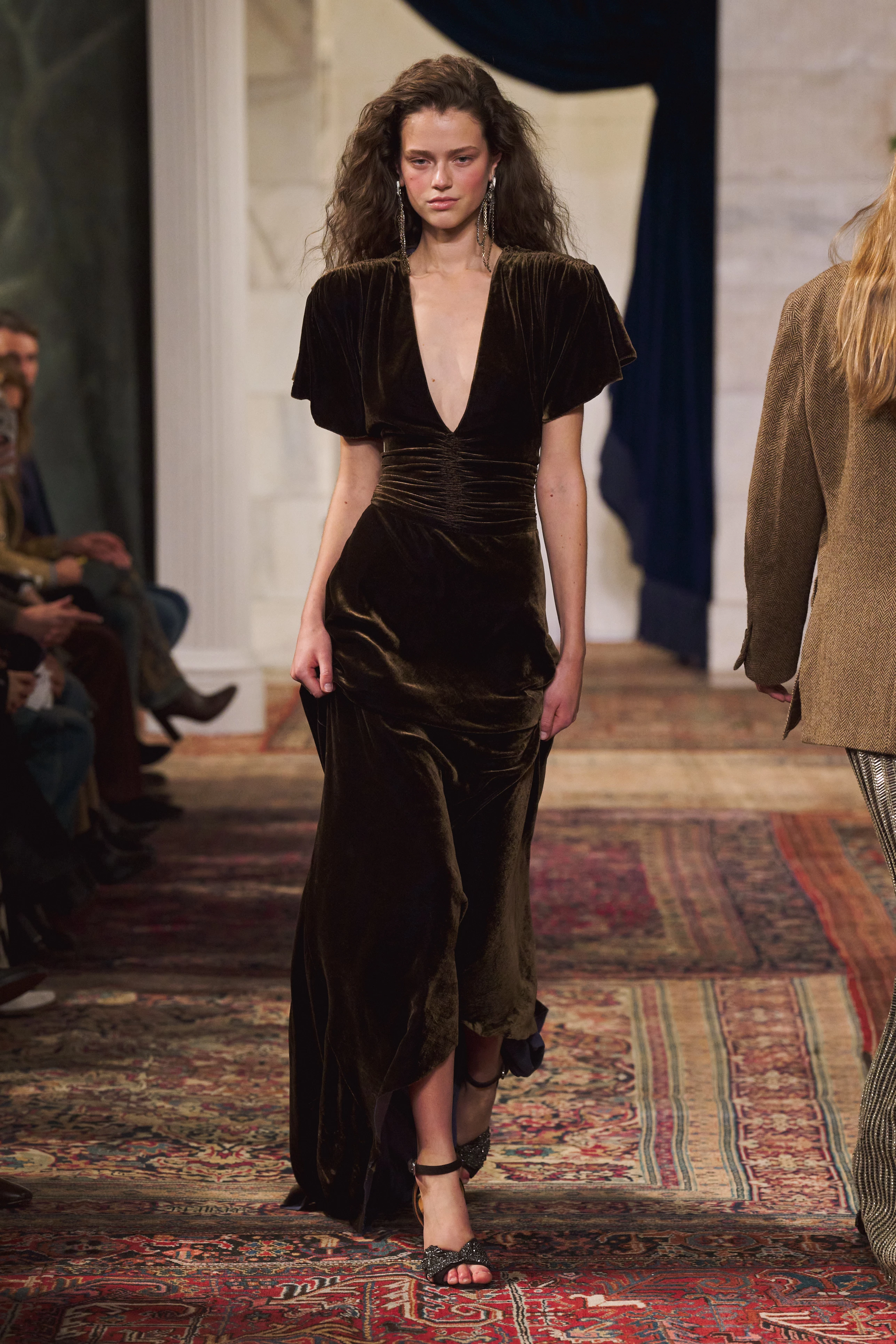 Ralph Lauren відкриває сезон: розкішна колекція осінь-зима 2026/27 вражає деталями7