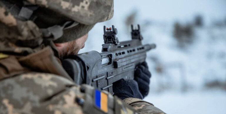 ЗСУ проводять контратаки: Starlink російських окупантів виведено з ладу 10 ЗСУ проводять контратаки: Starlink російських окупантів виведено з ладу 9