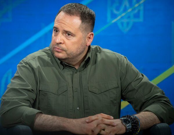 Андрій Єрмак: екс-очільник ОП зустрівся…