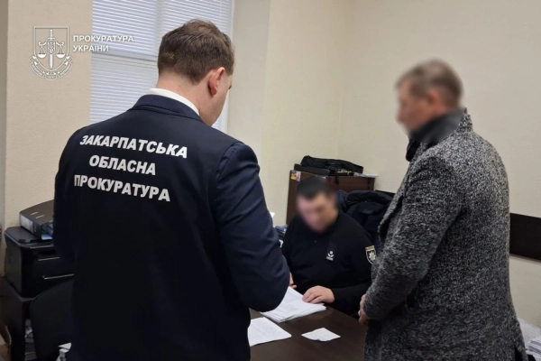 Закарпаття: викрито медиків, що "лікували" туберкульоз за 11 500 доларів 11 Закарпаття: викрито медиків, що "лікували" туберкульоз за 11 500 доларів 9