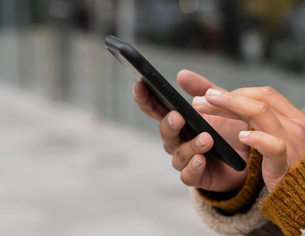 Головна 86 Як ваш смартфон розкриває таємниці: повний список відстежуваної інформації