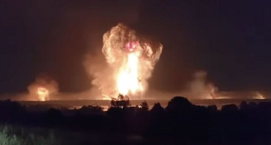 Головна 101 Крим під вогнем: дрони атакують Севастополь та військові аеродроми