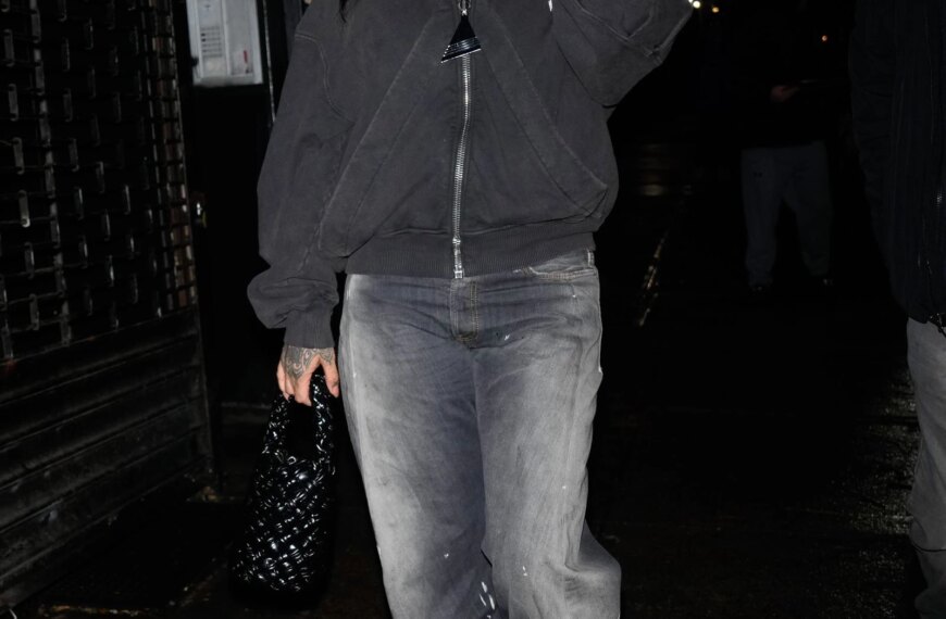 Головна 126 5 неочікуваних відтінків джинсів, що освіжать ваш весняний гардероб