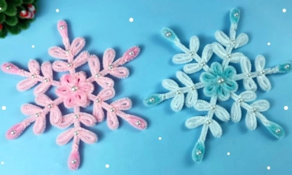 Декор у вигляді сніжинок