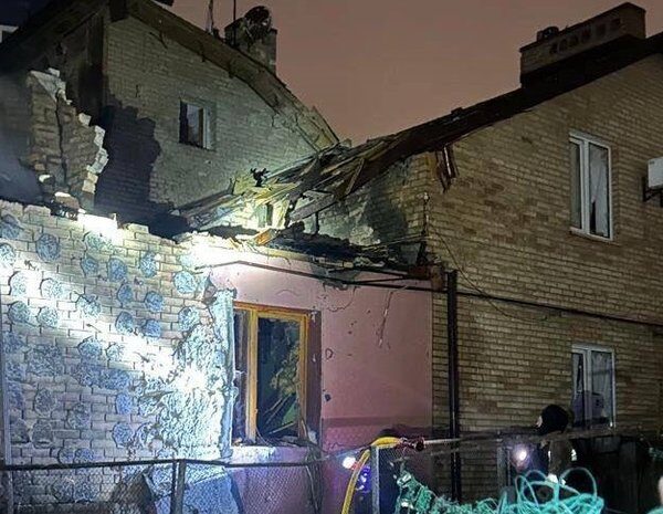 Головна 83 Нічний удар по Києву: опубліковано кадри наслідків