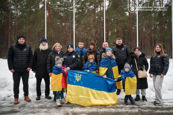 Україна повертає дітей: омбудсман розкриває зворушливі історії порятунку 12