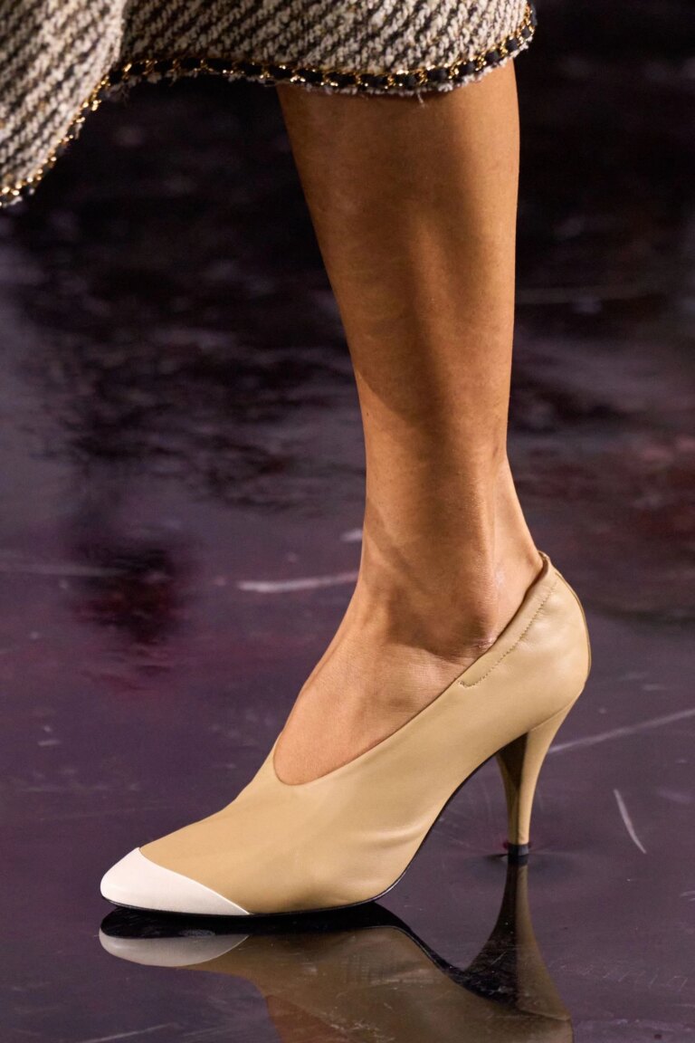 Бежеві туфлі: ваш квиток до елегантності у 2026 році 4 Бежеві туфлі: ваш квиток до елегантності у 2026 році 4