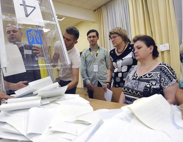 Вибори в Україні: підготовка до голосування триває роками, пояснює Айвазовська