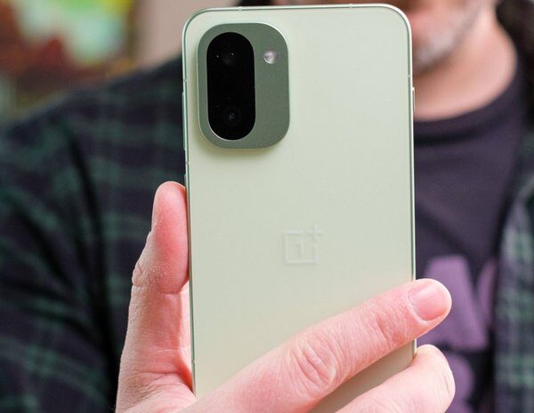 Головна 96 Pixel 7a розчарував: обирай потужніші альтернативи замість нього — фото