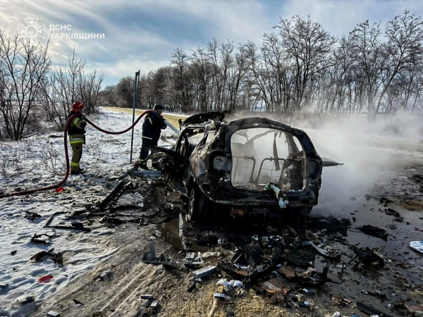Російський дрон атакував "швидку" на Харківщині: загинула медпрацівниця 12