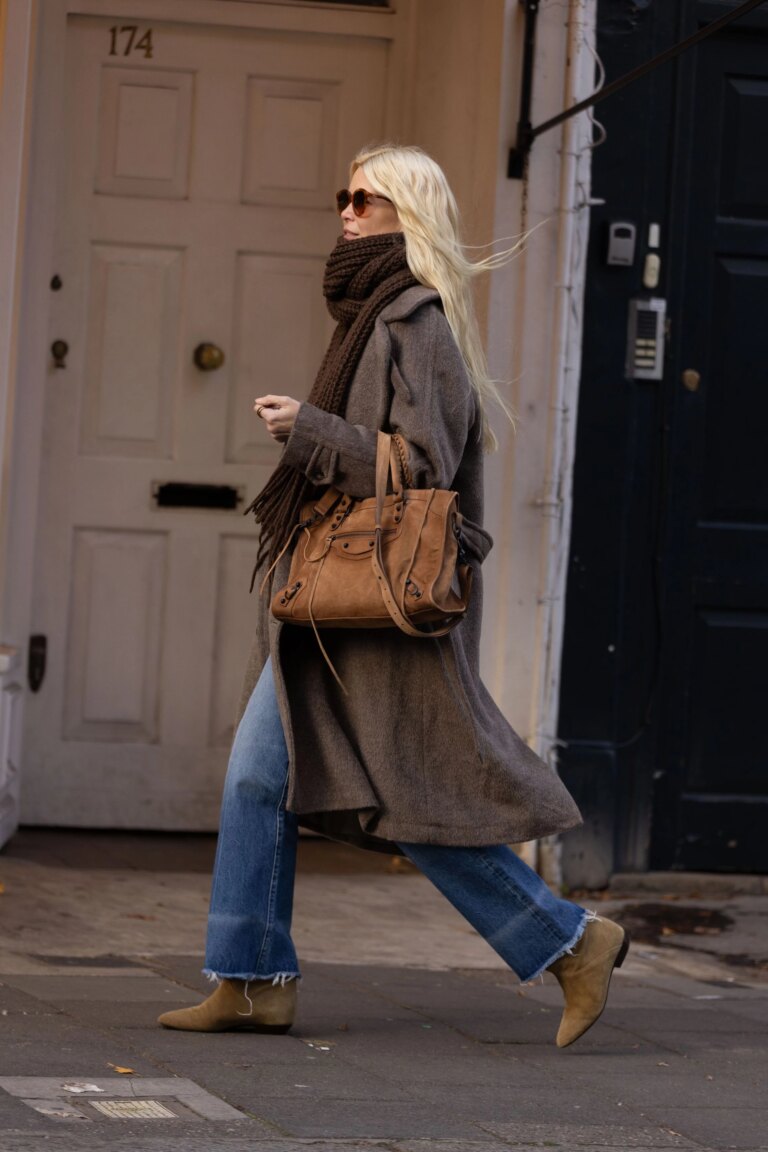 Клаудія Шиффер демонструє трендову сумку 2026: модний вибір моделі 10